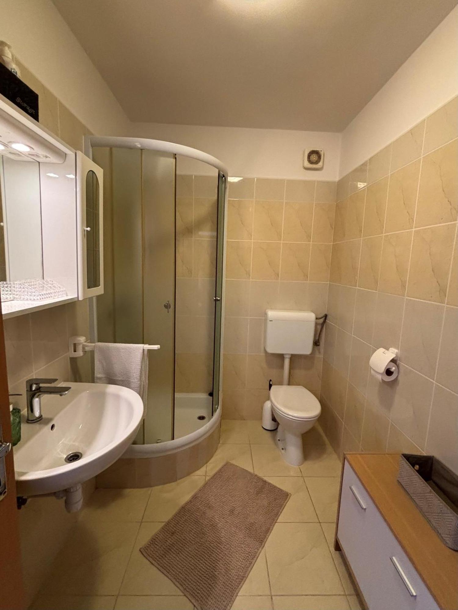 Apartmani Knezevic Posedarje Exterior foto